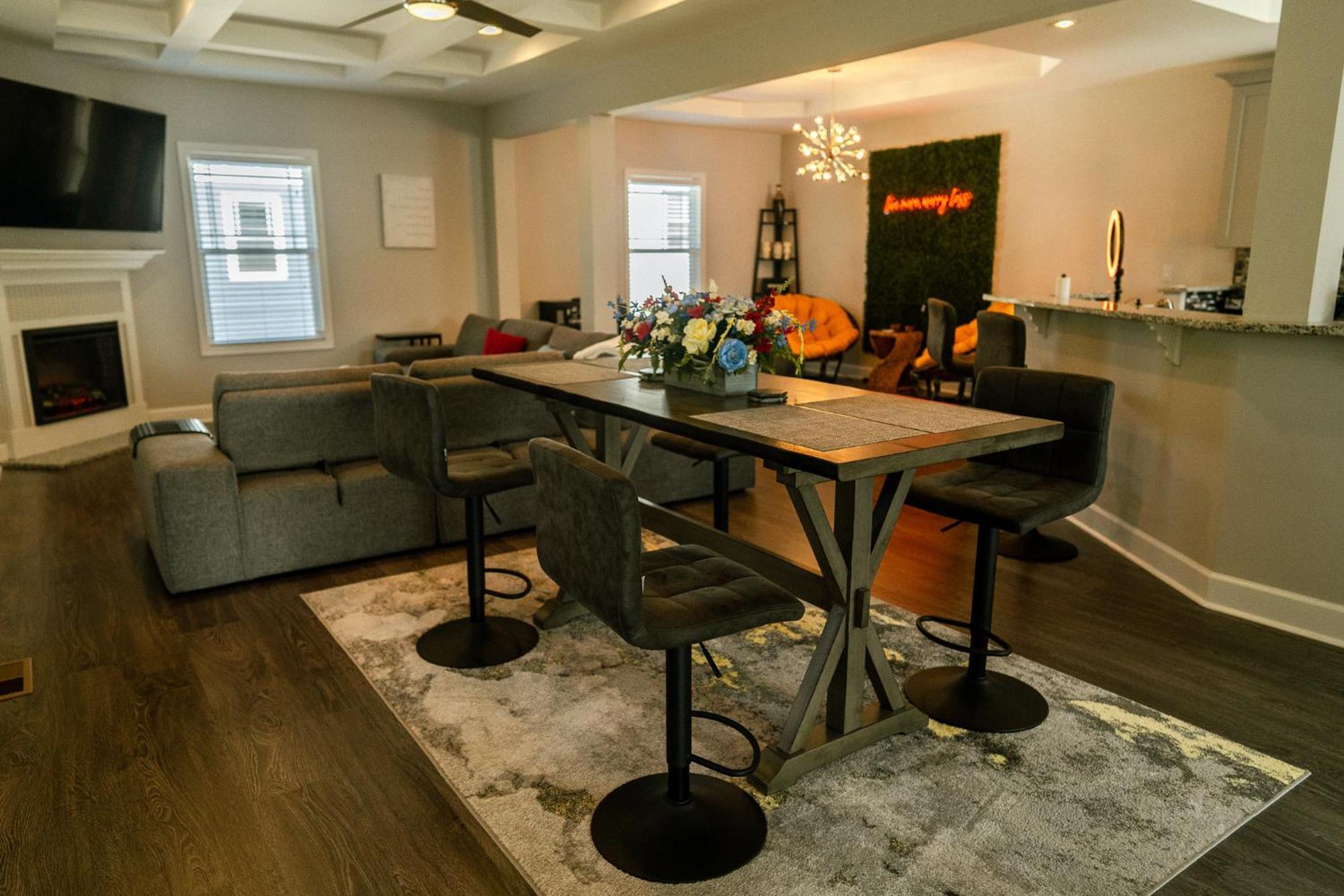 Enjoy This Mini-Mansion Near Downtown And The Airport! Atlanta Luaran gambar